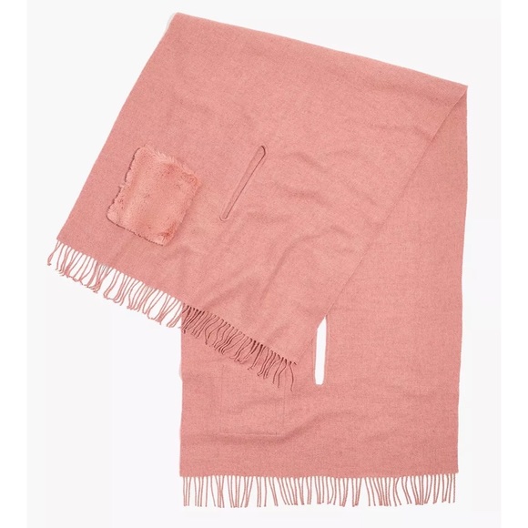 Madewell Faux-fur Pocket Cape Scarf - Picture 2 of 5